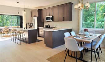 18 Baker Pl, Arden, NC 28704