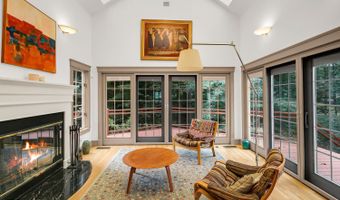 44 Tall Tree Rd, Middletown, NJ 07748