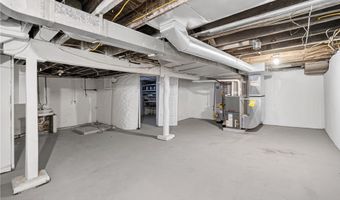 1106 Wade St, Aliquippa, PA 15001