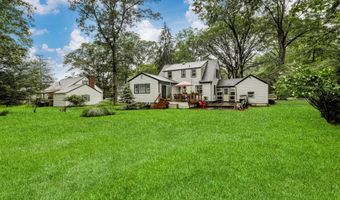 5 Woodland Pl, Airmont, NY 10952