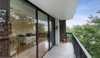 1401 N RHODES St N 406, Arlington, VA 22209