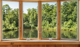 817 Gulf Rd, Barnard, VT 05031