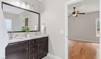 104 Lightwater Ct, Aberdeen, NC 28315
