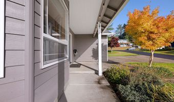 375 McClure Ave, Astoria, OR 97103