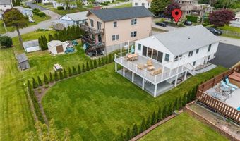 76 Warren Ave, Middletown, RI 02842