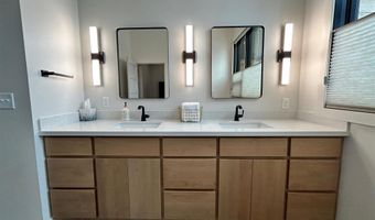 1228 12th St, Cody, WY 82414