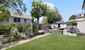 9 Anthony St, Newport, RI 02840