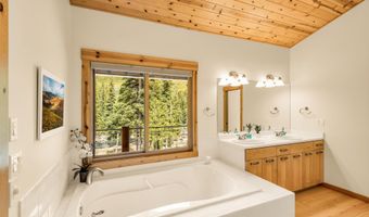 16396 Skyline Dr, Bend, OR 97703