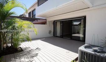 3525 Magellan Cir 626, Aventura, FL 33180