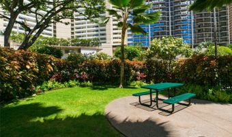 1810 Kaioo Dr B408, Honolulu, HI 96815