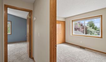 15822 Fleet Trl, Apple Valley, MN 55124