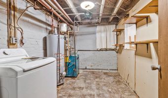 921 48TH St NE, Washington, DC 20019