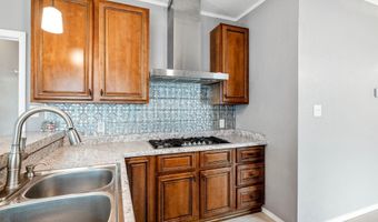 318 W Olive St, Aurora, MO 65605