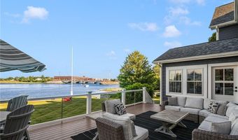 5 Hampden St, Barrington, RI 02806