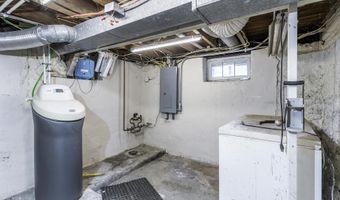 302 S Gonser Ave, Ashley, IN 46705