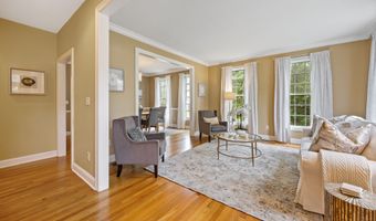 2 Ellsworth Pl, Avon, CT 06001
