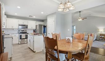 1204 Wendy Ln, Altus, OK 73521
