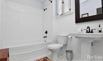 1539 Tippah Park Ct, Charlotte, NC 28205