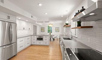 6010 BENALDER Dr, Bethesda, MD 20816