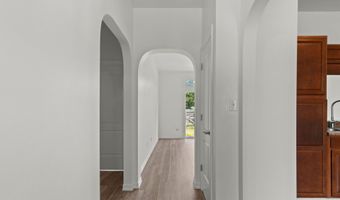 206 Meridian Gardens Ln, Indianapolis, IN 46217