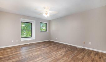 2174 Overlook Ct, Ann Arbor, MI 48103