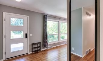 3329 Tally Ho Ln, Madison, WI 53705