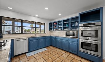 214 Bayview Dr, Aransas Pass, TX 78336
