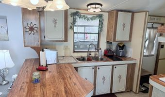 6 Leisure Dr, Auburndale, FL 33823