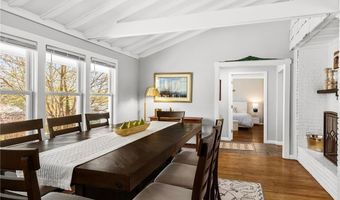 7 Cowsill Ln 1, Newport, RI 02840