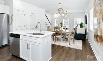 26 Walnut Springs Dr, Asheville, NC 28804