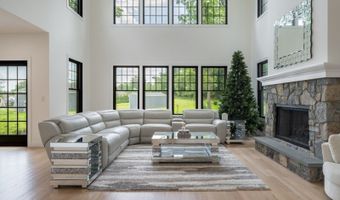 2 Buckingham Rd, Bayonne, NJ 07035