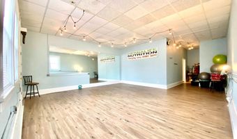 8 COMMONWEALTH Ave, Claymont, DE 19703