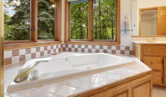 12068 Gantry Ln, Apple Valley, MN 55124