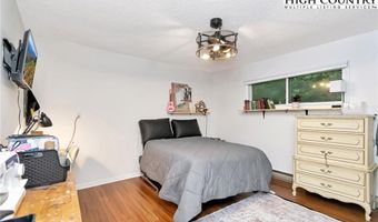 424 Clubhouse Dr, Banner Elk, NC 28604