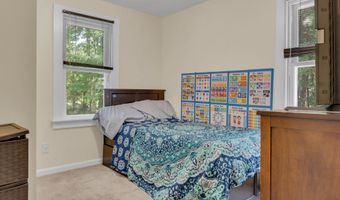 9 Middle Road Ext, Standish, ME 04084
