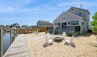 282 S Ketcham Ave, Amityville, NY 11701