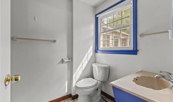 38 Greenwood Rd, North Kingstown, RI 02852