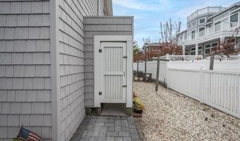 1610 S BAY Ave 3, Beach Haven, NJ 08008