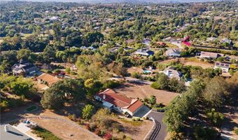 1671 Joshua Tree Ln, Fallbrook, CA 92028