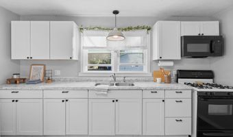 2411 K St, Bedford, IN 47421