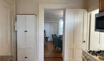 5 Record St 2B, Newport, RI 02840