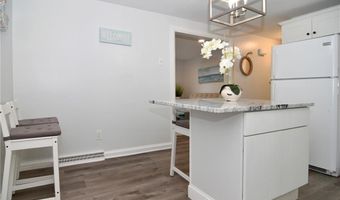 194 S Pier Rd, Narragansett, RI 02882