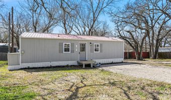 88 Live Oak St, Alvarado, TX 76009