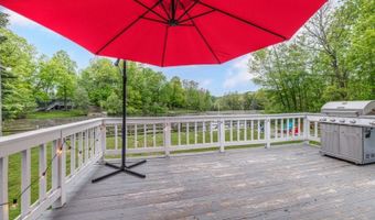 5 Emerald Dr, Alloway, NJ 07422