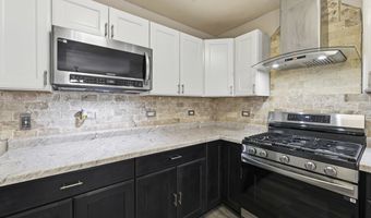 912 David St, Antioch, IL 60002