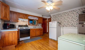 40276 N Shady Ln, Antioch, IL 60002