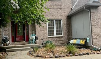 15733 Pine Cir, Basehor, KS 66007