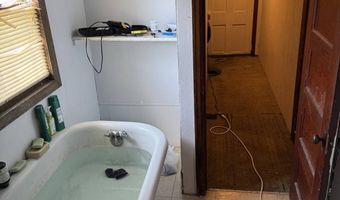 606 Ohmer St, Bottineau, ND 58318