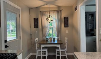 906 Dora Ln, Aurora, OH 44202