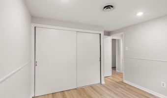 5141 BRADFIELD Dr, Annandale, VA 22003